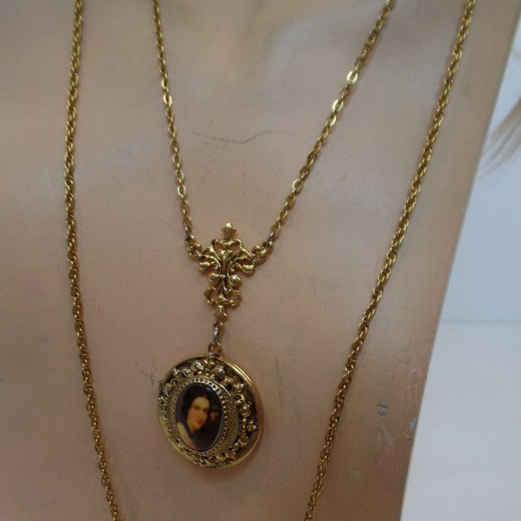 Unbranded  Goldtone Multi Strand (2) Necklace with Locket With Lady Portrait 20" - Picture 2 of 13